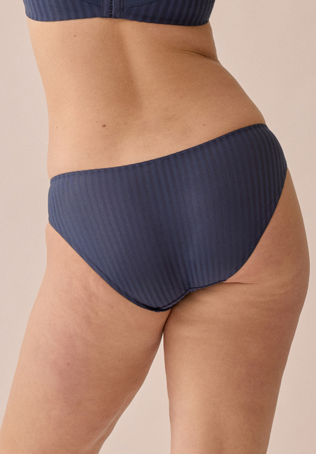 Brief